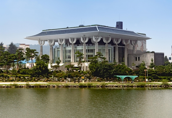 경남문화예술회관, 2025 하반기 그레이트 시즌 라인업 공개 ‘공연과 전시로 빛나는 경남’