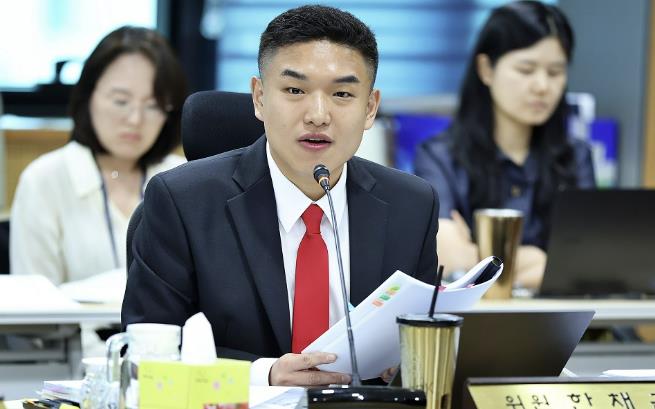 의왕시의회 한채훈 의원, 의왕시 인공지능 미래 설계…AI 조례 통과