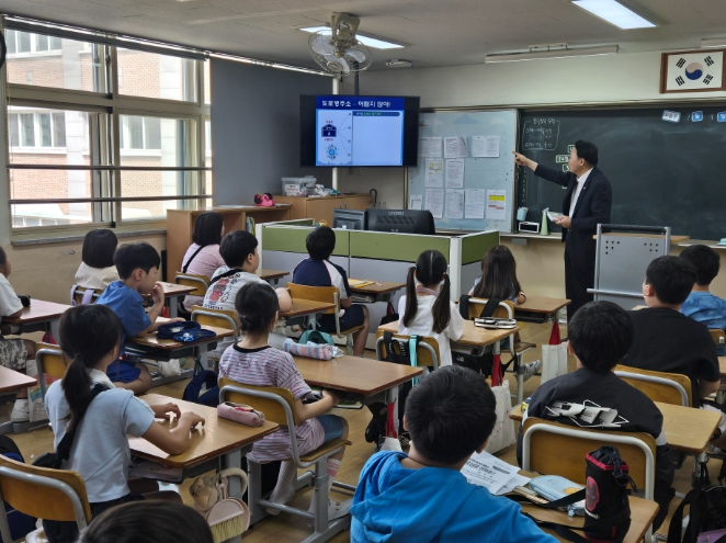 김찬진 동구청장, 초등학생 눈높이에 맞는 ‘도로명주소 교육’ 실시