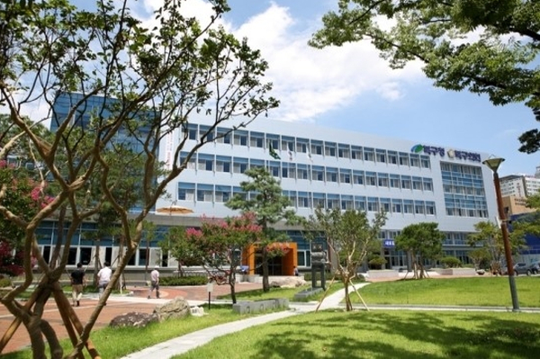 북구청, "㈜동원유통" 관내 지역아동센터에 에어컨 후원