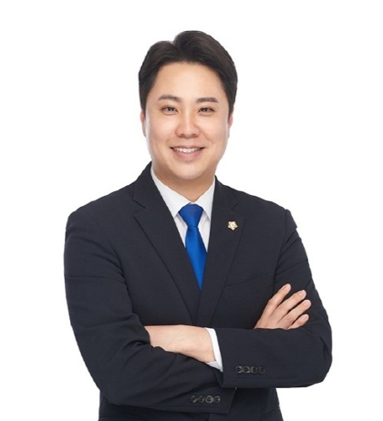 이석주 여수시의원, 대통령 탄핵 질서 회복 기여 공로로 민주당 대표 표창 1급 포상 