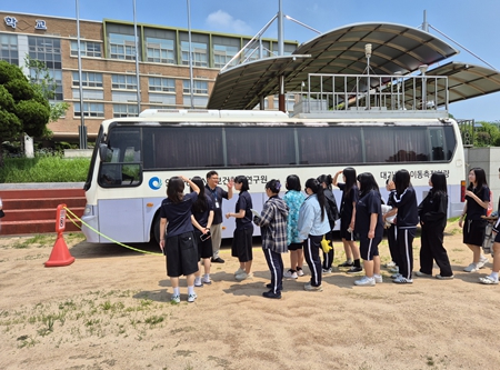 숲으로 막고 과학으로 본다 … 인천시, 학교 대기질 정밀 조사