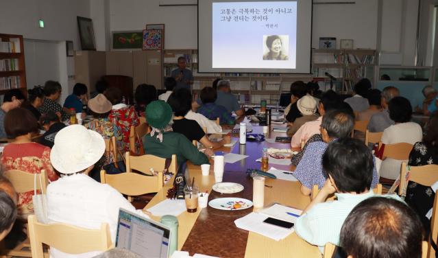 양평군, 정호승 시인 소나기마을서 문학 강연