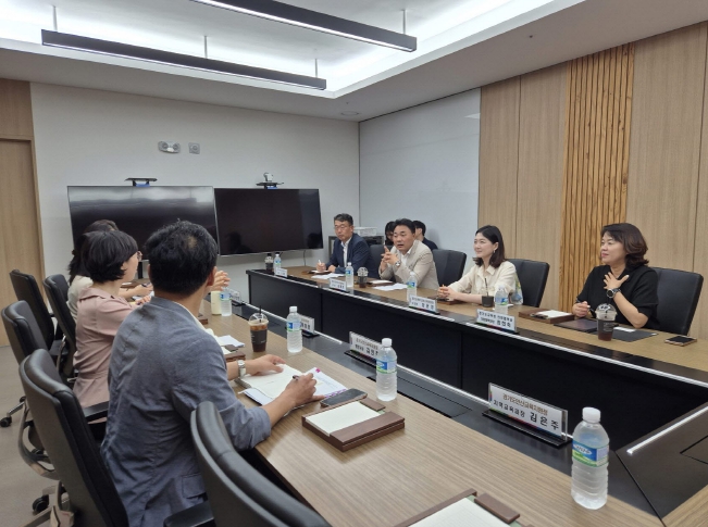 경기도의회 장윤정 의원, 과대·과밀학교 문제 해소 위한 정담회 개최