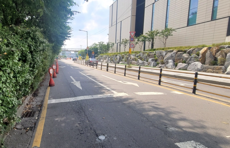 서울아산병원 앞 사라진 ‘약국차량’ 행렬…송파구, 민관 협력으로 불법주정차 문제 해결!