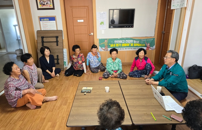 영양군수, 폭염 대응 위한 무더위쉼터 및 산불피해지역 임시조립주택 현장점검 실시