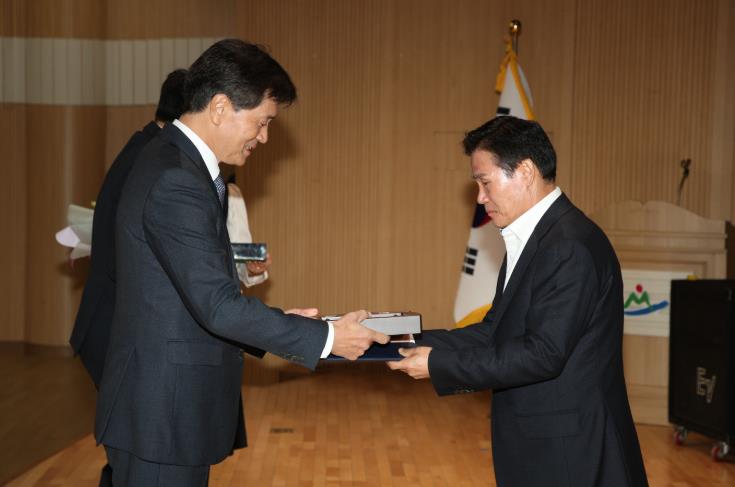 밀양시, 2025년 농업기술명장 후보자 모집
