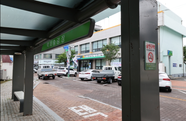 무주군, 택시 승차대 6곳 금연 구역 신규 지정, 연말까지 계도 내년부터는 과태료 부과