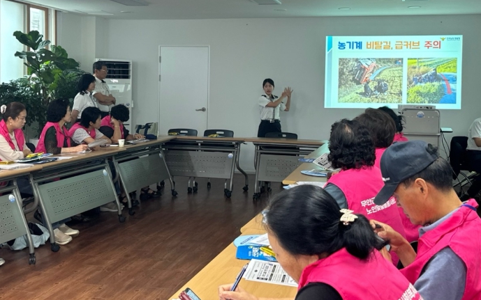 무안경찰, 생활지원사 80명 대상 '고령자 교통사고 예방 교육' 실시