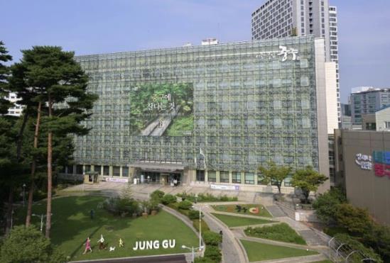 25년도 3분기 중소기업육성기금...서울 중구, 어려움 겪는 소상공인에 15억 원 융자지원