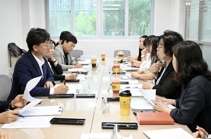 이민근 안산시장, 해솔중학교 방문… 과밀학급 해소 등 현안 논의
