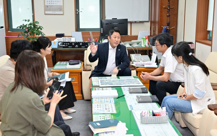 울산광역시의회 김종섭 부의장, 건설도로과 업무 추진 현황 의견 청취