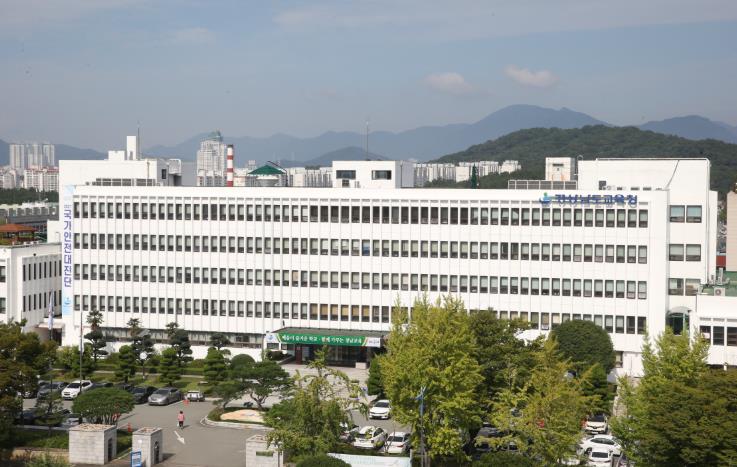 경남교육청, 급식종사자 폐암 관리 종합계획 마련 ‘폐암 예방부터 일터 복귀까지’
