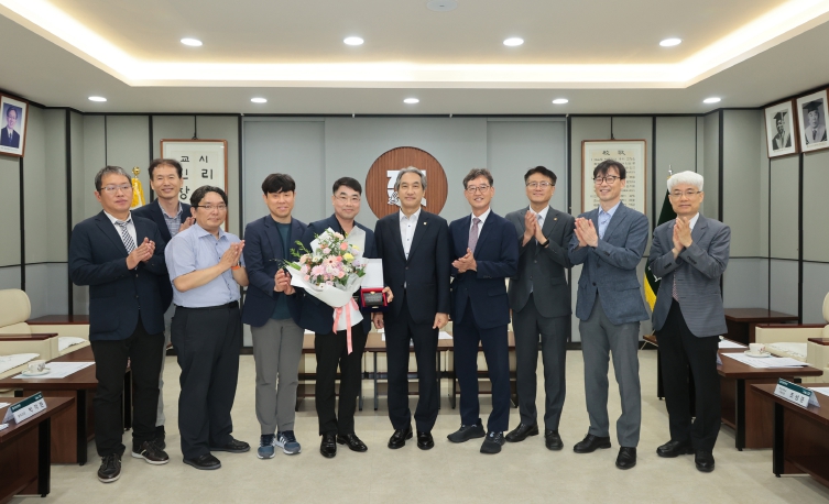전남대 김찬수 주무관, ‘이달의 전남대인’ 표창