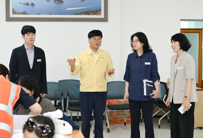 거제시 '민생회복 소비쿠폰' 첫 날, 순조롭게 진행