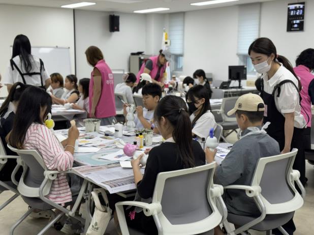 시흥시 배곧2동 주민자치회, 청소년 대상 환경예술교육 '배곧에서 예술하자' 성료