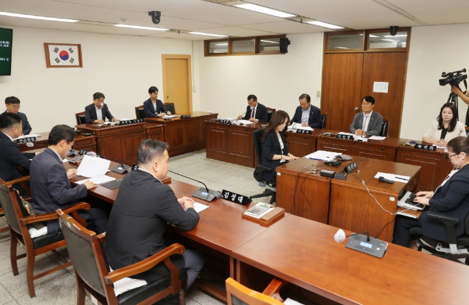 충청북도의회 인사청문특위 김영규 청주의료원장 후보자 경과보고서 채택