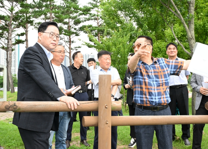 강수현 양주시장, 옥정호수공원 현장점검…“수질·조경 정비로 시민 쉼터 조성”