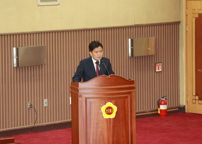 김영환 충북도지사, “청남대 환경규제 등 획기적으로 개선해야”