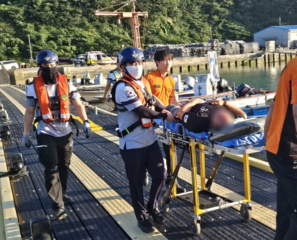 찜통더위 속 야외 작업 중 온열질환 환자 긴급 이송