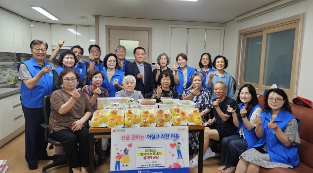 수원특례시의회 이재식 의장, 권선1동 경로당 복달임 행사 참석