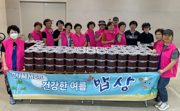 평택시 자유총연맹 안중분회, 여름 김치 나눔으로 이웃 사랑 실천