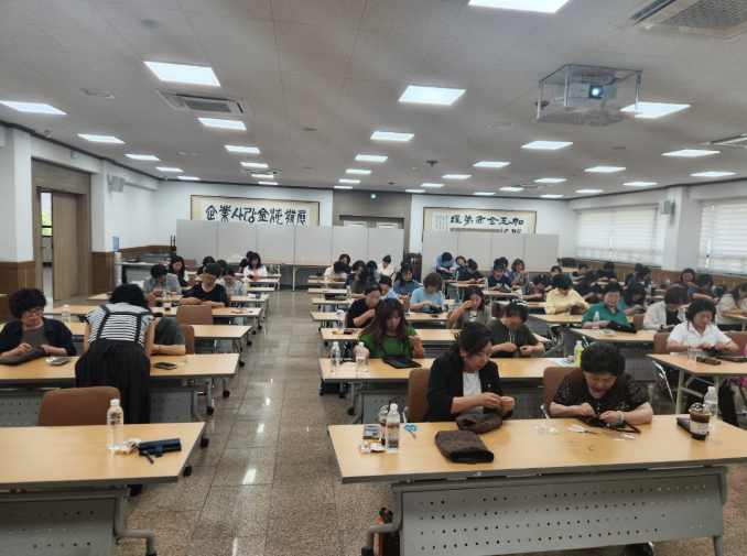 김해시여성단체협의회, 여성지도자 역량강화 교육 실시