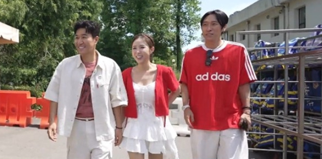 ‘전참시’ 여름의 제왕 코요태, 더위를 날려줄 워터파크 행사 출격! 흥 넘치는 행사 비하인드 大공개!