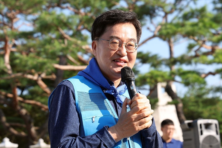 경기도 김동연, 광복80주년 맞이 경기둘레길 걸으며 “평화와 생태 생각하는 계기로”