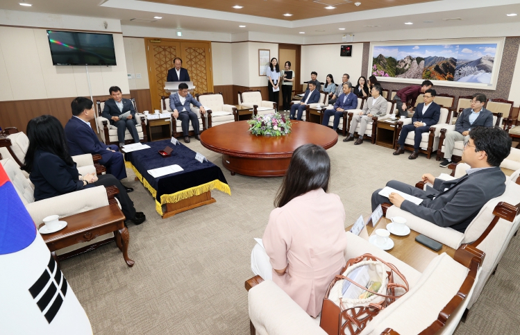 충남도의회, 입법 전문기관과 상호 교류·업무협약 체결