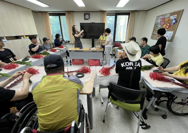 보령시립도서관, 장애인 독서문화 프로그램 큰 호응