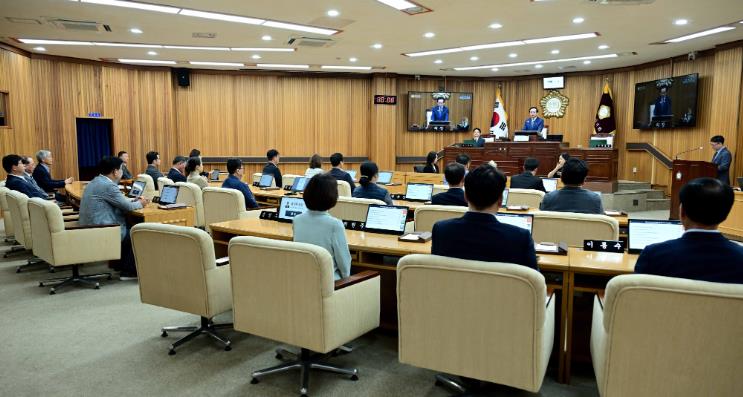 목포시의회, 민생회복 소비쿠폰 지급을 위한 원포인트 임시회 열어
