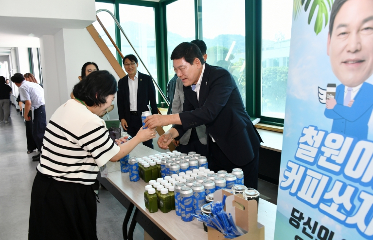 정철원 담양군수, 8월 정례조회서 시원한 음료로 공직자 격려