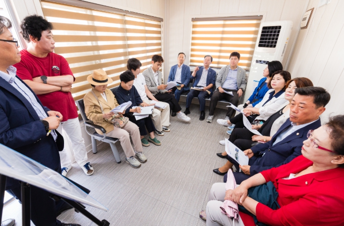 안산시의회, 우여곡절 끝에 열린 대부도 뱃길…현장 점검 나서