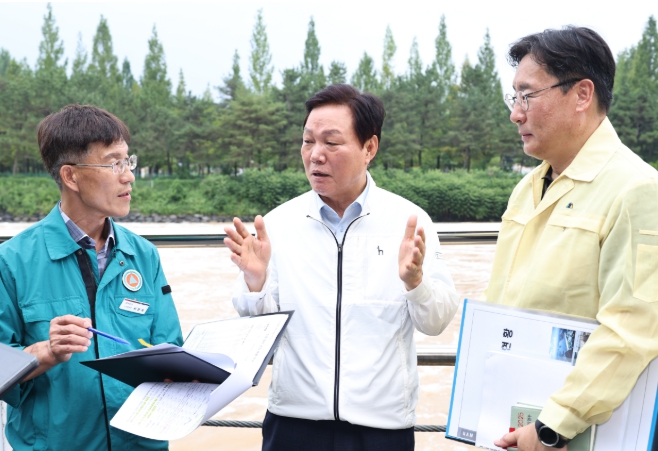 경남도, 남강댐 현장 점검... 용수관리‧사전대응 강조