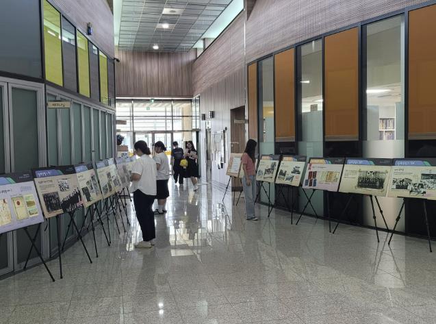 진천군, 광복80주년 기념 학교로 보는 한국 근현대사 전시 개최