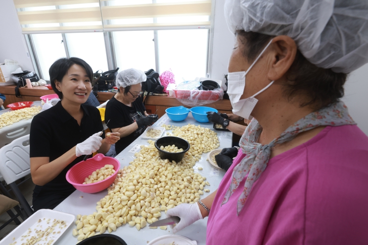 김수민 충북도 정무부지사, ‘일하는 밥퍼’ 현장 방문