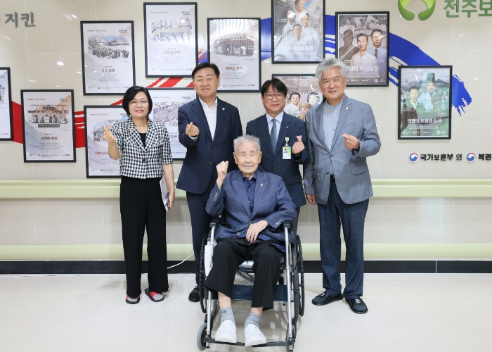 전북자치도, 제80주년 광복절 맞아 호남권 유일 생존 이석규 애국지사 위문