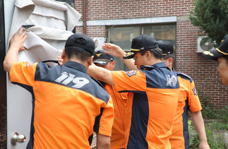 전남소방, 연기확산 차단 중점 지하화재 대응 훈련 실시