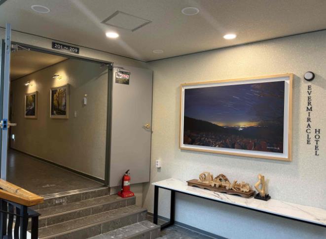 밀양문화관광재단, ‘찾아가는 전시’로 예술가치 확산 노력  
