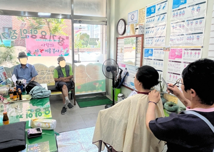 수원시 영통구 매탄1동 지역사회보장협의체, 매화재가복지센터와 함께 취약 어르신 이ㆍ미용서비스 실시