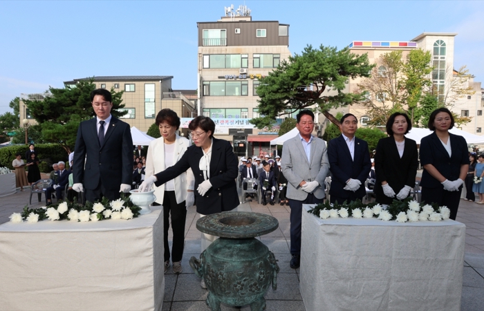 계양구의회, 제80주년 광복절 기념 황어장터 3.1만세운동 기념탑 참배