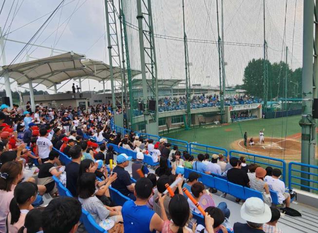 익산서 즐기는 한여름 밤 야구 축제