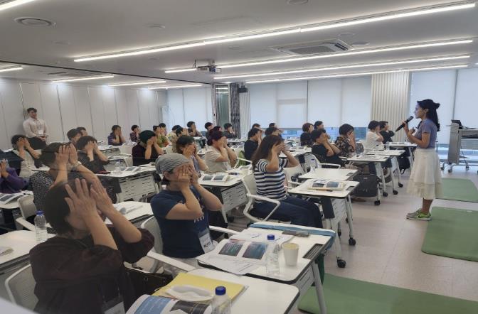서초구, 차별화된 '산모·신생아 건강관리사 인증제'로 인기!