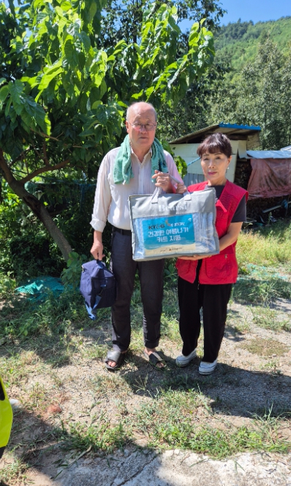 도계노인복지관, KT·G와 함께하는 건강한 여름나기 키트 지원