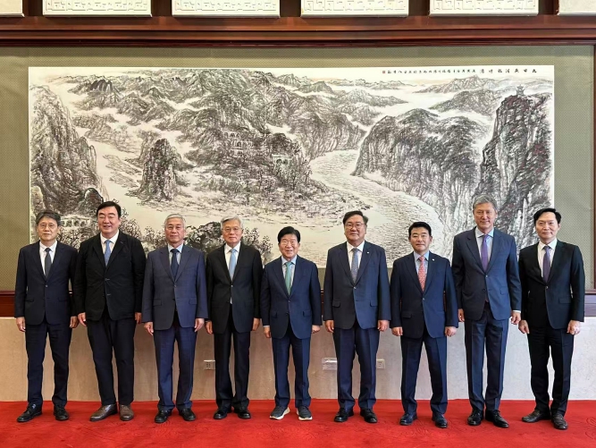 외교부, 대통령 특사단 중국 상무부장 면담 및 전직 주한대사 오찬 간담회 실시
