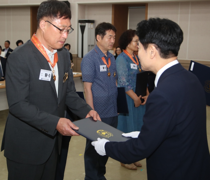 전남교육청, 2025년 8월 말 퇴직교원 337명 훈·포장 전수 