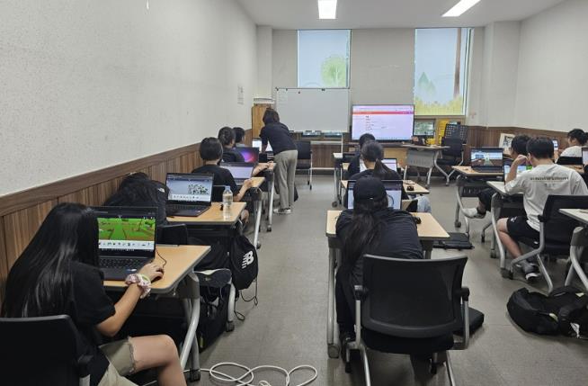 (재)연천군청소년육성재단, 2025년 늘다솜 청소년방과후아카데미 청소년수련관 수련활동인증프로그램 연계 운영 [찾아가는 AI 프로그램]