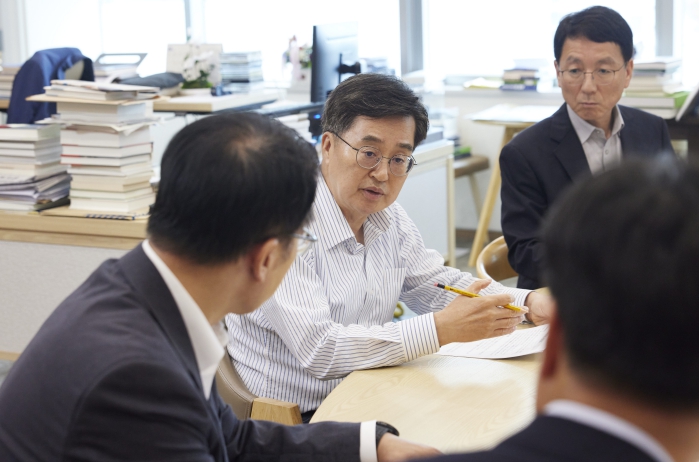 김동연 경기도지사, “산업현장의 안전, 노동자의 안전한 귀가 위해 가장 적극적으로 대처”