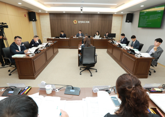 충청북도의회 행정문화위 도청사 개선에 도비 과다 투입 지적